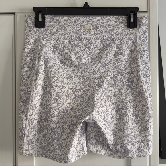 Vuori Studio Pocket Short in Light Micro Mini Camo Size Large - Picture 6 of 9